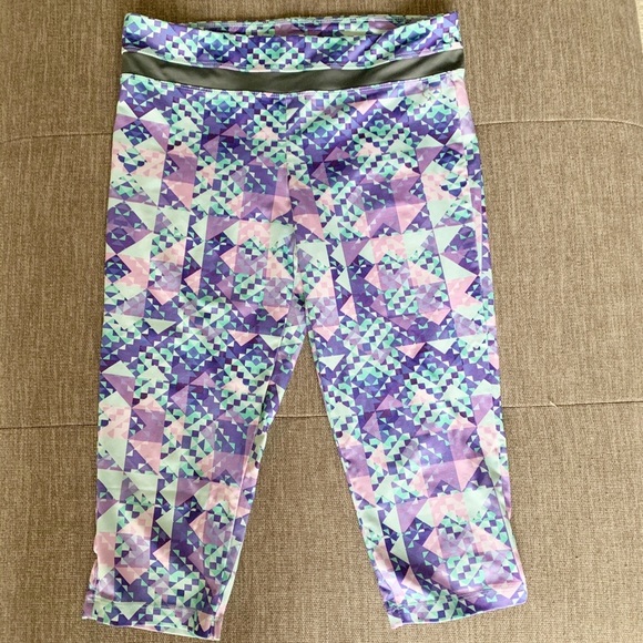 Aeropostale Pants - Love Love Dream geometric print crop leggings L